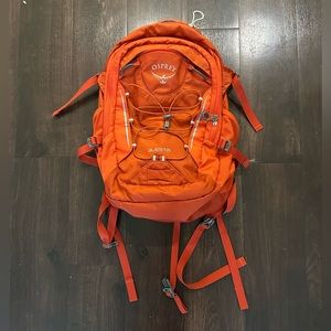 Osprey Questa 24/Seven Day Pack Hiking Backpack Orange Bag 26L?